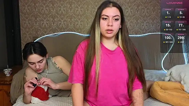 twobabesweet online show from 01.10.25