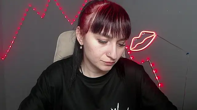 NinaFlawlees online show from 03.07.26