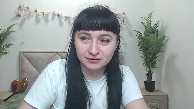 NinaFlawlees online show from 05.24.26