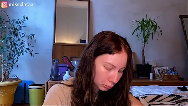 Snapshot of elfess chatting on 11.05.25 elfess online show from 11.05.25