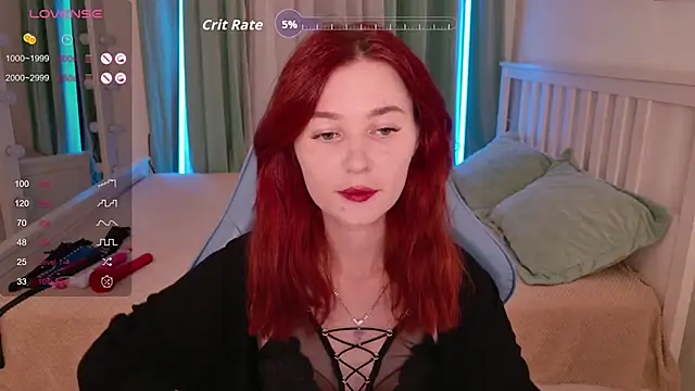 Snapshot of LissMoon chatting on 09.18.25 LissMoon online show from 09.18.25