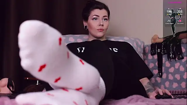 Snapshot of Luna_Blake chatting on 12.14.24 Luna Blake online show from 12.14.24