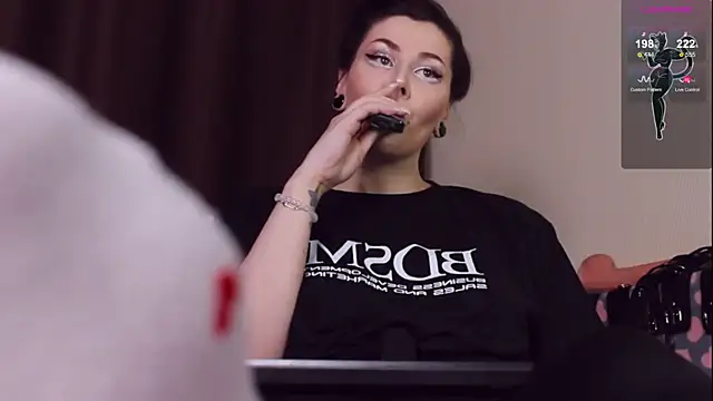 Snapshot of Luna_Blake chatting on 02.06.25 Luna Blake online show from 02.06.25