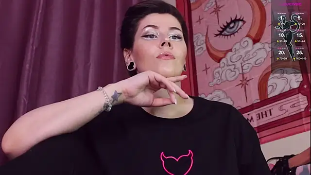 Snapshot of Luna_Blake chatting on 02.15.25 Luna Blake online show from 02.15.25