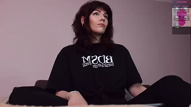 Snapshot of Luna_Blake chatting on 10.11.25 Luna Blake online show from 10.11.25