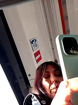 LeticiaWoods online show from 12.11.24