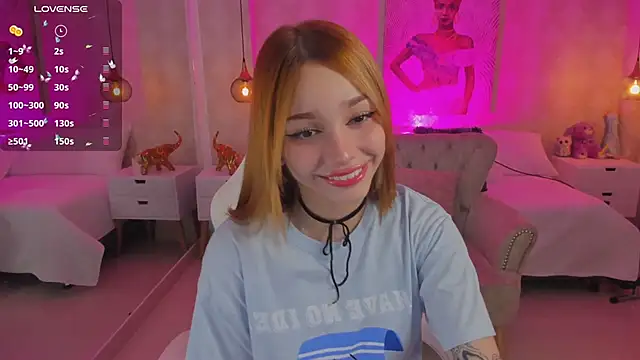 Snapshot of LITTLE-VIVI chatting on 03.06.25 LITTLE-VIVI online show from 03.06.25