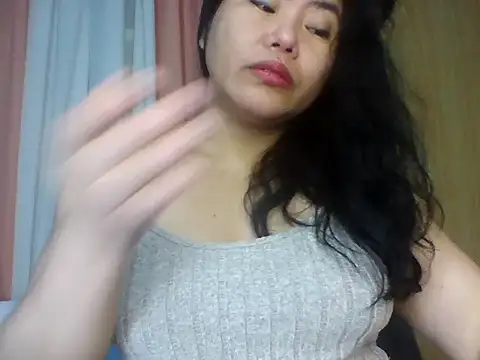 Snapshot of SexiestAries chatting on 01.19.26 SexiestAries online show from 01.19.26