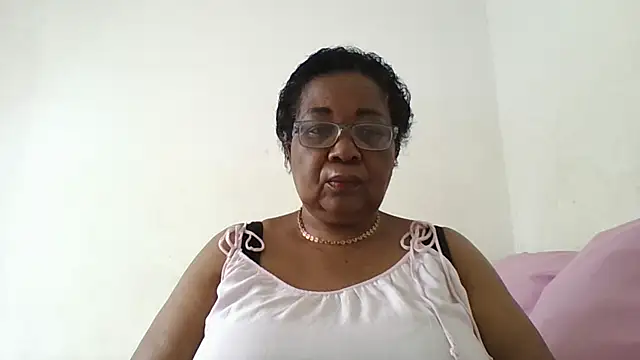 Snapshot of KinkyRicoSaisyours chatting on 04.17.26 KinkyRicoSaisyours online show from 04.17.26