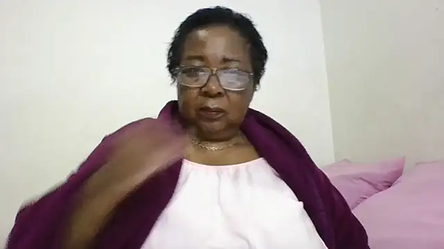 Snapshot of KinkyRicoSaisyours chatting on 04.17.26 KinkyRicoSaisyours online show from 04.17.26