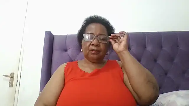 Snapshot of KinkyRicoSaisyours chatting on 06.13.26 KinkyRicoSaisyours online show from 06.13.26