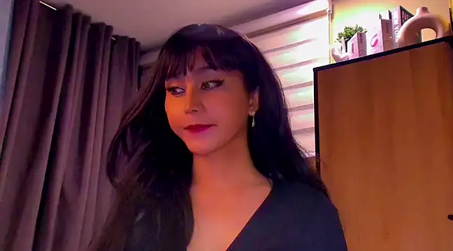 YOURCRISTINAS online show from 03.11.25