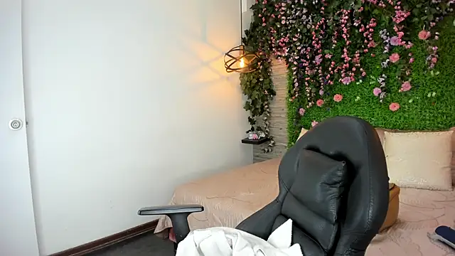 SarahDeyvis online show from 12.02.25