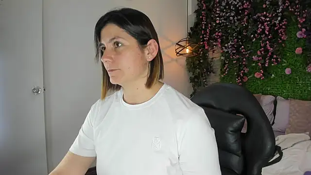 SarahDeyvis online show from 02.18.26