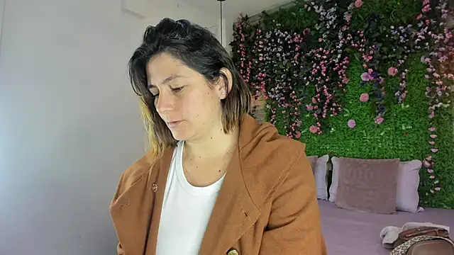 SarahDeyvis online show from 02.23.26