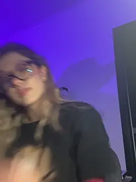 Snapshot of EveBensonX chatting on 02.13.26 EveBensonX online show from 02.13.26