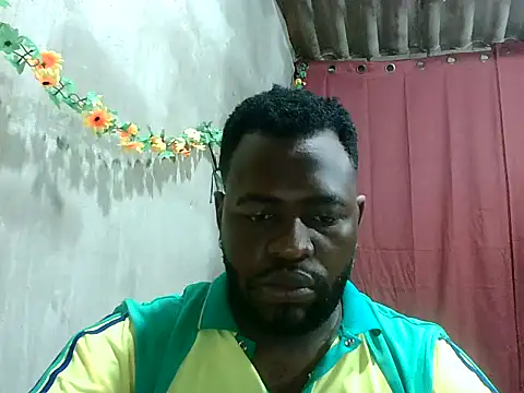 Snapshot of 2ocmaxi chatting on 10.18.25 2ocmaxi online show from 10.18.25