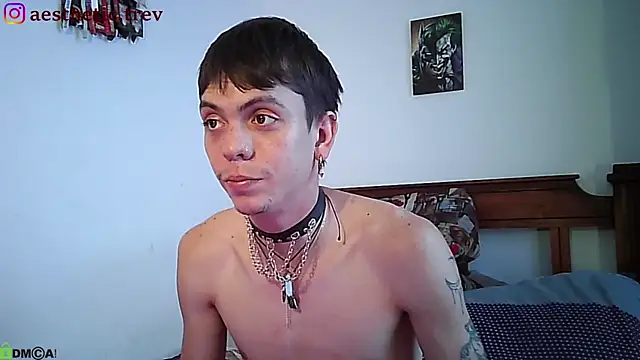 Snapshot of Twink_Temptation chatting on 01.14.25 Twink Temptation online show from 01.14.25