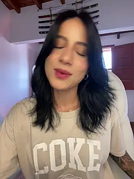 Snapshot of Ale_Lewis chatting on 02.25.26 Ale Lewis online show from 02.25.26