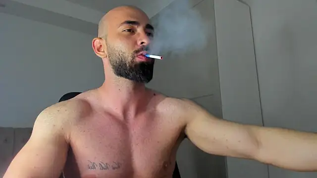 Snapshot of MichaelMasterss chatting on 04.27.26 MichaelMasterss online show from 04.27.26