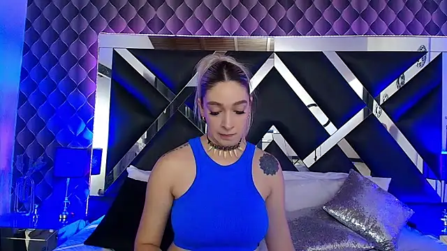 victoriaa lee  online show from 11.25.25