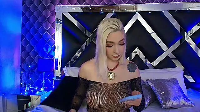 Snapshot of victoriaa_lee_ chatting on 02.20.26 victoriaa lee online show from 02.20.26