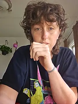 Snapshot of mossy_kiss chatting on 11.02.25 mossy kiss online show from 11.02.25