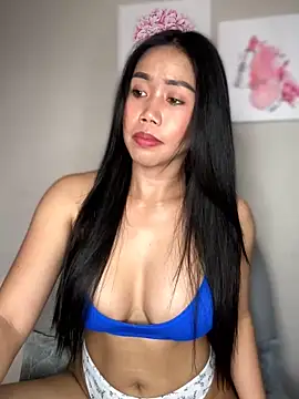 Snapshot of JazzieXo chatting on 02.13.26 JazzieXo online show from 02.13.26