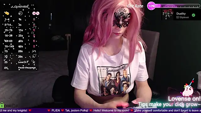 Snapshot of strawberry_muffin chatting on 02.13.25 strawberry muffin online show from 02.13.25