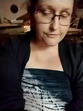 Snapshot of MissMagicMushroom chatting on 12.19.24 MissMagicMushroom online show from 12.19.24