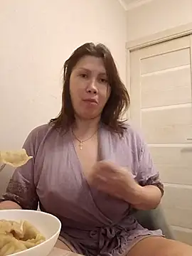 Snapshot of ROXOLANAA_SEXY chatting on 03.06.26 ROXOLANAA SEXY online show from 03.06.26