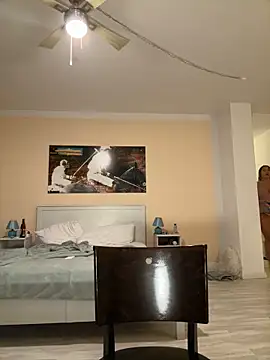 Naomisroom online show from 01.14.25