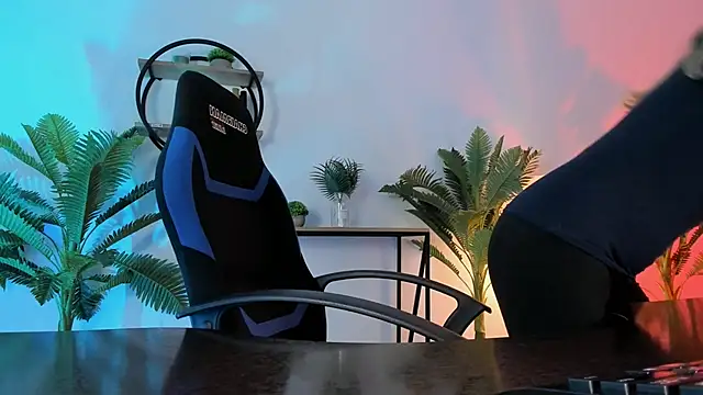 RebeccaMartinez online show from 12.27.24