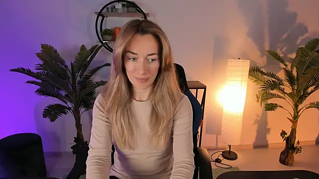 RebeccaMartinez online show from 02.15.25