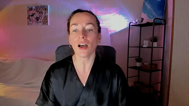 RebeccaMartinez online show from 11.19.25