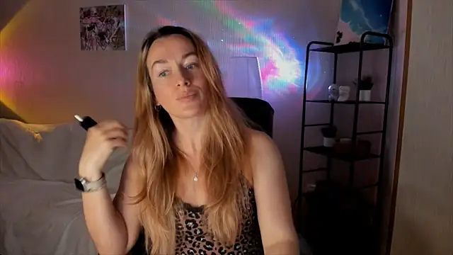 RebeccaMartinez online show from 11.21.25