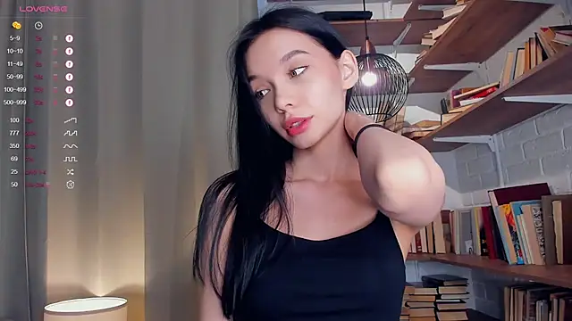 Snapshot of Riskyproject chatting on 03.21.25 Riskyproject online show from 03.21.25