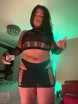 Snapshot of sophiahot_thick chatting on 09.19.25 sophiahot thick online show from 09.19.25