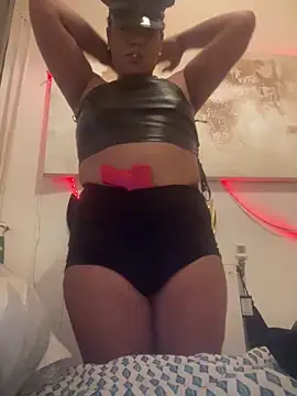 Snapshot of sophiahot_thick chatting on 09.26.25 sophiahot thick online show from 09.26.25