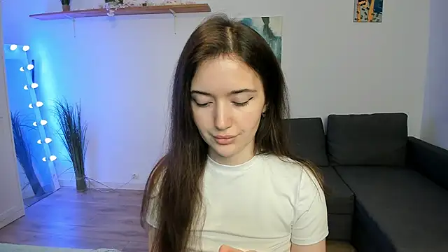 Snapshot of PollyFlame chatting on 11.14.25 PollyFlame online show from 11.14.25