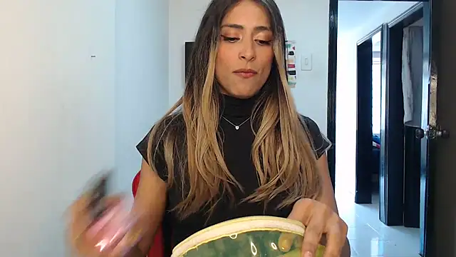 Liamiler01  online show from 10.15.25