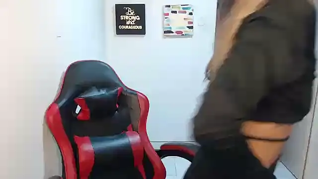 Snapshot of Liamiler01_ chatting on 02.03.26 Liamiler01 online show from 02.03.26