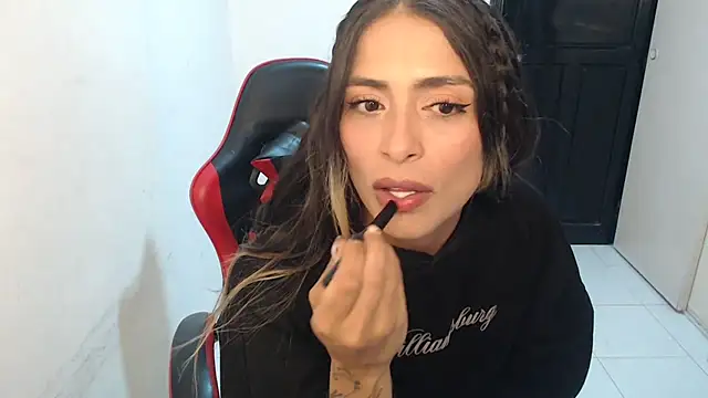 Snapshot of Liamiler01_ chatting on 02.19.26 Liamiler01 online show from 02.19.26