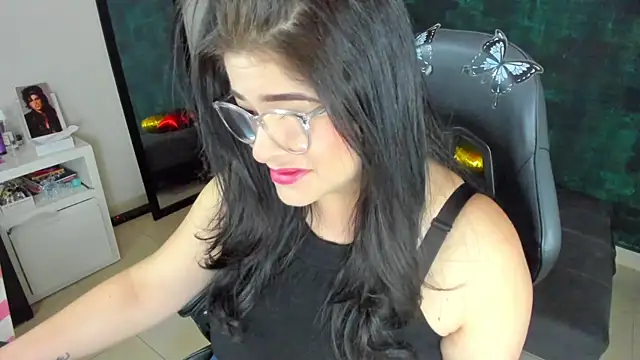 BellaFlaming online show from 12.23.24