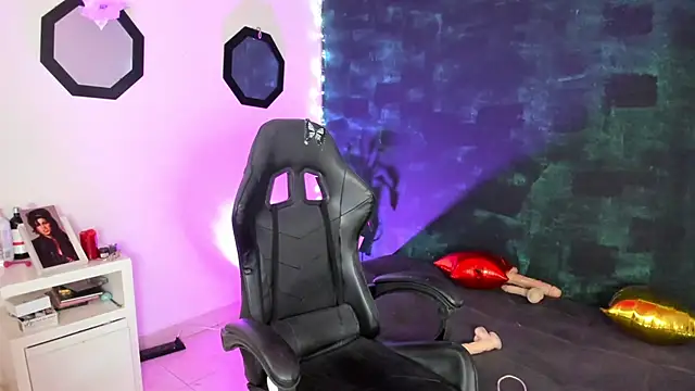 BellaFlaming online show from 01.20.25