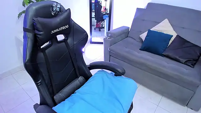 BellaFlaming online show from 02.11.25