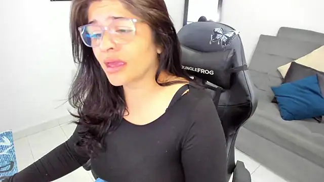 BellaFlaming online show from 02.12.25