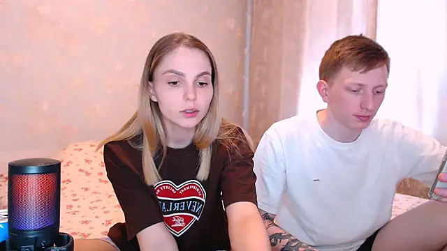 juliaanddima online show from 05.18.26