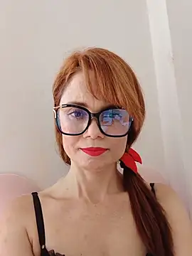 Snapshot of Meganlola chatting on 11.10.25 Meganlola online show from 11.10.25