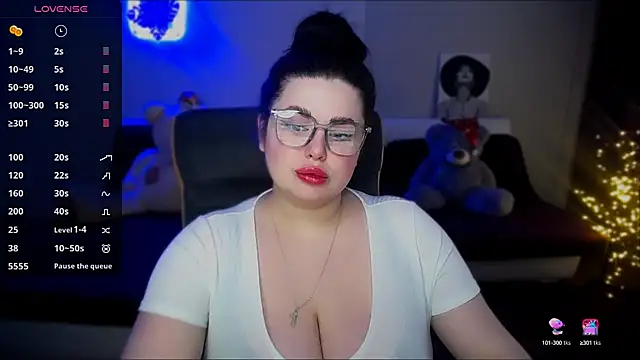 Emily Mo online show from 01.05.25